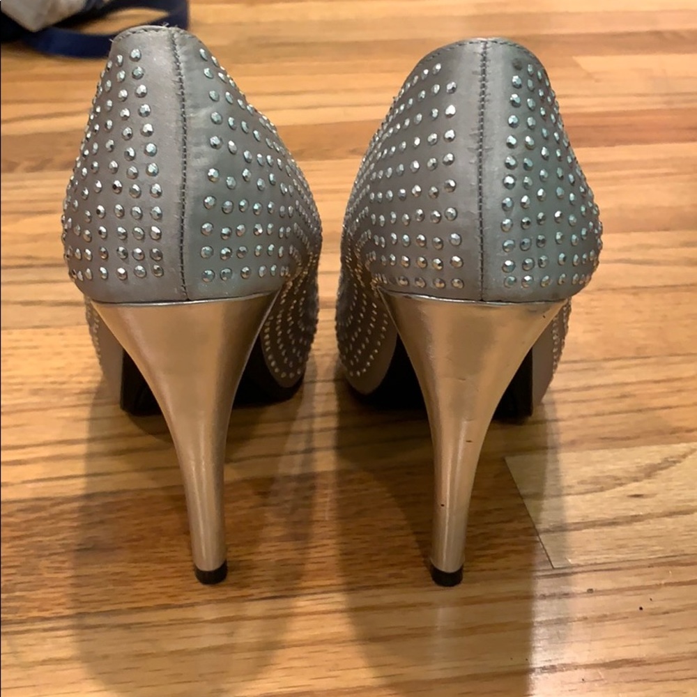 Heels - Picture 4 of 5